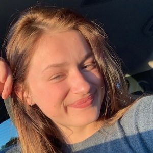 Meet your Posher, Michaela